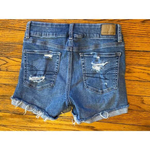 American Eagle Distressed Denim Jeans Shorts Next Level Stretch Women’s Sz 2 - Picture 2 of 6